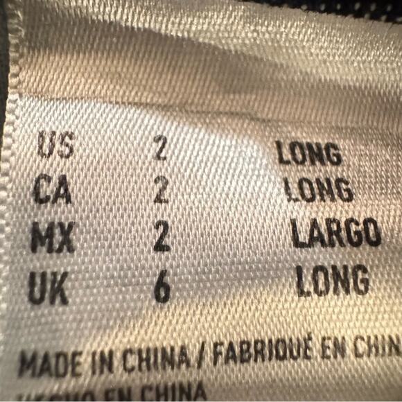 American Eagle dark wash high-rise jeggings size 2
b45 - Picture 3 of 6